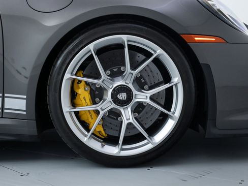 Used 2022 Porsche 911 GT3 image 34