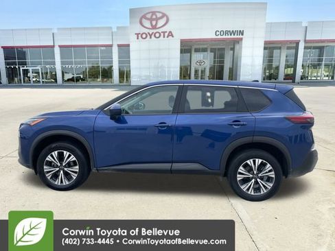 Used 2023 Nissan Rogue SV AWD/4WD image 2