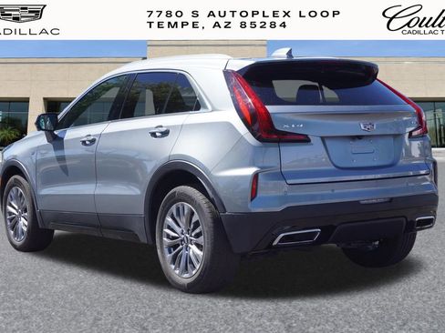 Certified 2025 Cadillac XT4 Premium Luxury image 3