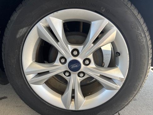 Used 2018 Ford Focus S FWD image 5