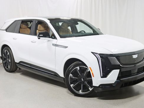 Used 2025 Cadillac Escalade IQ Sport 2 AWD/4WD image 8