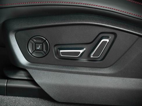 New 2026 Audi SQ8 Prestige image 24