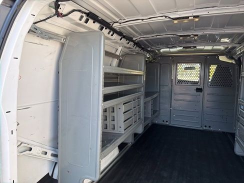 Used 2022 Chevrolet Express 2500 w/ Driver Convenience Package image 18