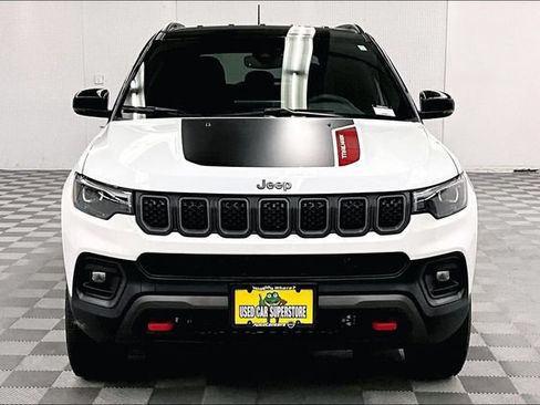 Used 2024 Jeep Compass Trailhawk w/ Trailhawk Elite Group AWD/4WD image 4