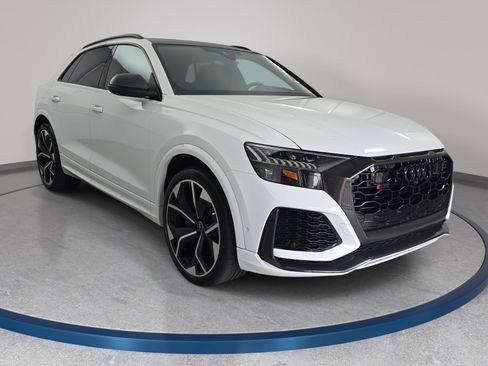 Used 2023 Audi RS Q8 AWD/4WD image 3