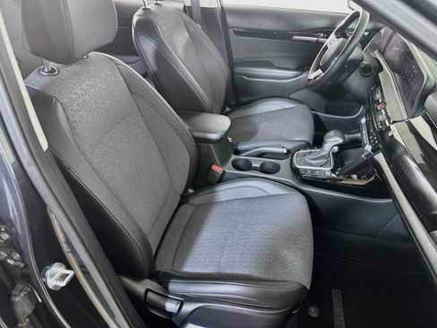 Used 2024 Kia Seltos S AWD/4WD image 11