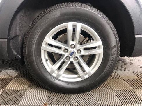 Certified 2023 Ford Explorer XLT w/ Equipment Group 202A AWD/4WD image 24