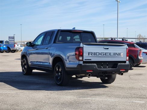 Used 2025 Honda Ridgeline Black Edition image 4