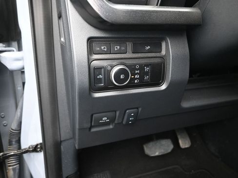 Used 2024 Ford F350 Lariat w/ Lariat Ultimate Package AWD/4WD image 13