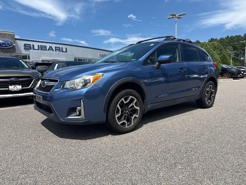 Used 2016 Subaru Crosstrek 2.0i Premium w/ Moonroof Package AWD/4WD image 2
