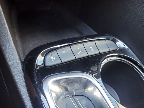 Certified 2024 Buick Encore GX Sport Touring image 29