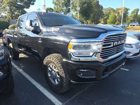 Used 2024 RAM 2500 Laramie AWD/4WD image 3