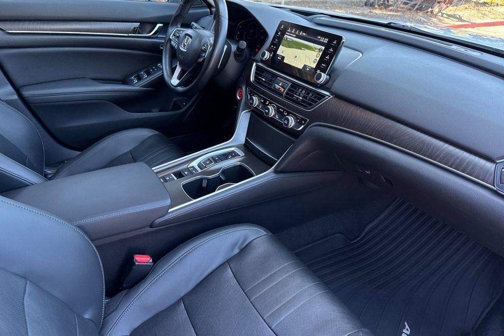 Used 2022 Honda Accord Touring image 17