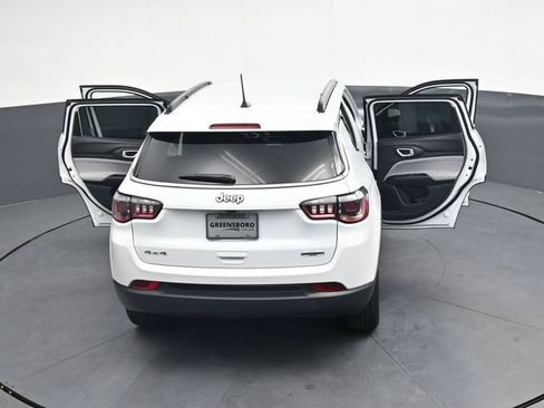 Used 2024 Jeep Compass Latitude AWD/4WD image 40