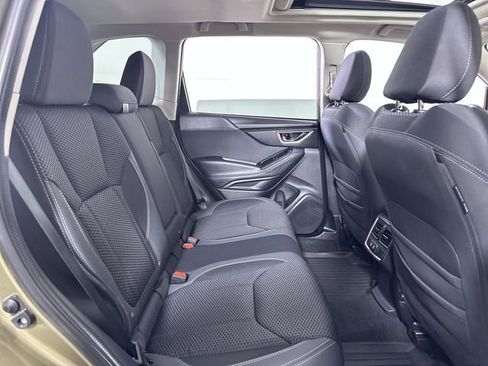 Used 2023 Subaru Forester Premium image 28