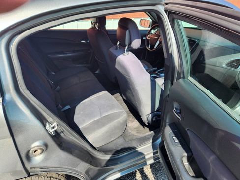 Used 2013 Chrysler 200 Touring FWD image 13