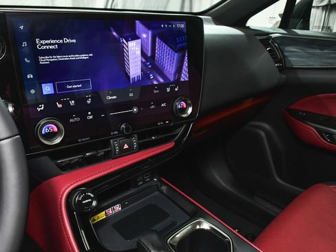 Used 2024 Lexus NX 250 FWD image 40