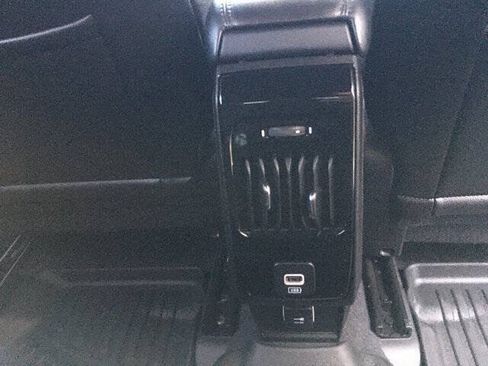 Used 2024 Jeep Compass Latitude AWD/4WD image 30