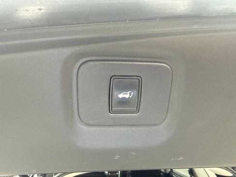 Used 2014 Nissan Pathfinder SL w/ SL Tech Package AWD/4WD image 14