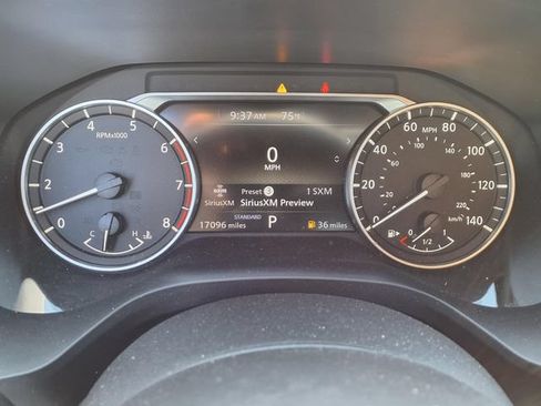 Used 2023 Nissan Rogue SV FWD image 11