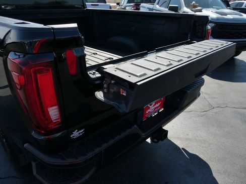 Used 2023 GMC Sierra 2500 AT4 w/ Gooseneck/5TH Wheel Package AWD/4WD image 17
