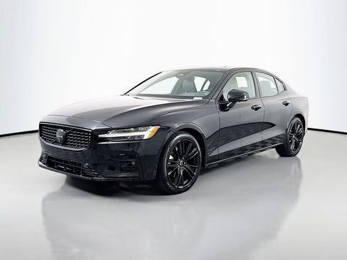 Used 2024 Volvo S60 B5 Plus w/ Climate Package AWD/4WD image 3