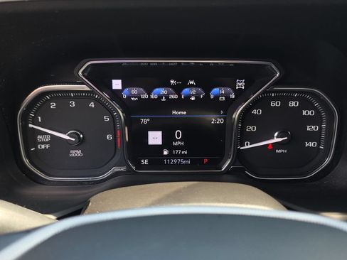 Used 2021 GMC Yukon Denali w/ Denali Premium Package AWD/4WD image 10