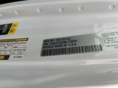 Used 2022 Jeep Gladiator Mojave w/ Auxiliary Switch Group image 41