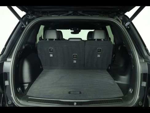 Used 2022 Jeep Grand Cherokee Altitude image 17