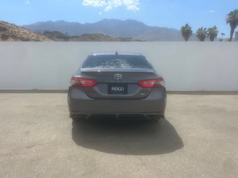 Used 2019 Toyota Camry SE w/ Convenience Package FWD image 6