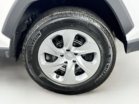 Certified 2025 Toyota RAV4 LE image 9