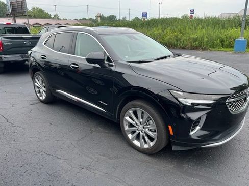 Used 2023 Buick Envision Avenir AWD/4WD image 2