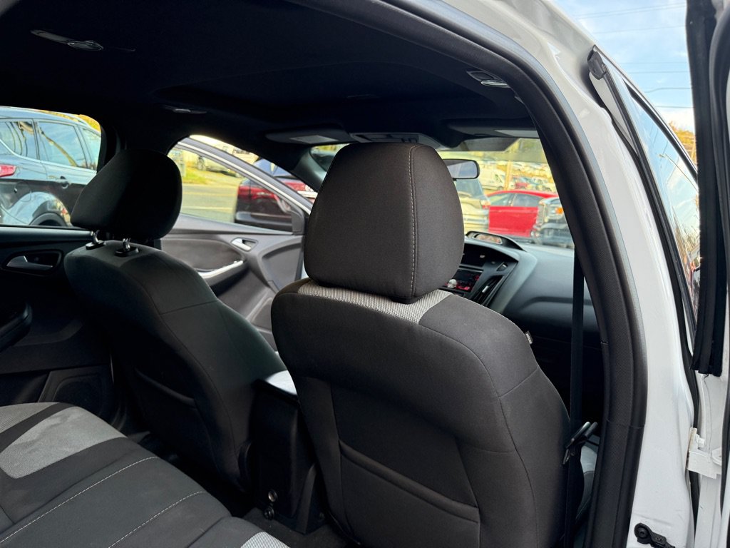 Used 2014 Ford Focus ST FWD image 39