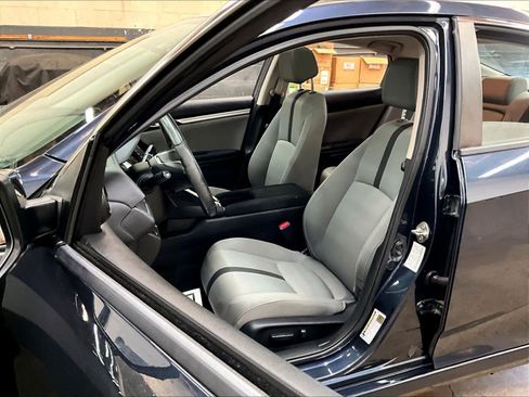 Used 2019 Honda Civic EX image 28