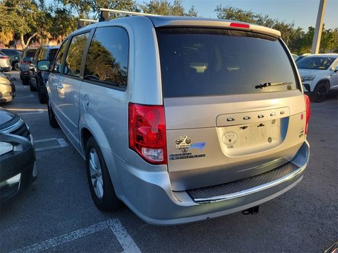 Used 2012 Dodge Grand Caravan SE image 7