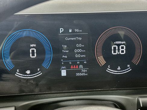 Used 2025 Hyundai Tucson SEL FWD image 19