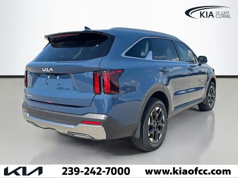 New 2026 Kia Sorento S w/ S Panoramic Sunroof Package image 5