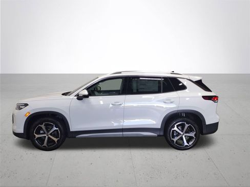 New 2025 Volkswagen Tiguan SE image 9