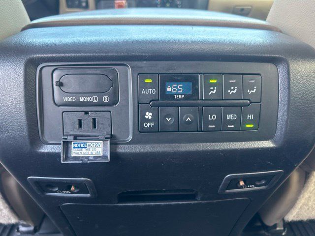 Used 2020 Toyota Sequoia Platinum RWD image 23