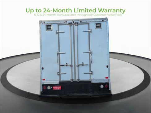 Used 2016 Chevrolet Express 4500 RWD image 6