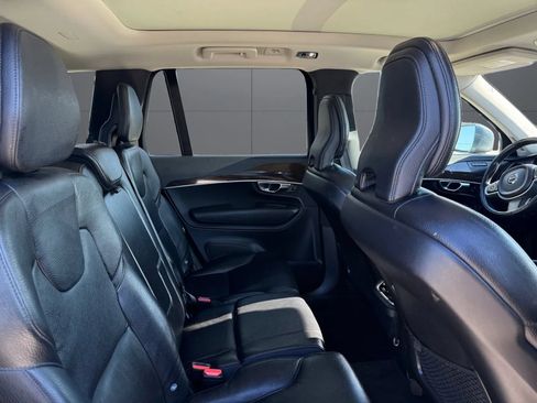 Used 2019 Volvo XC90 T5 Momentum w/ Multimedia Package AWD/4WD image 21