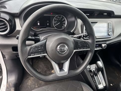 Used 2020 Nissan Kicks SV FWD image 22