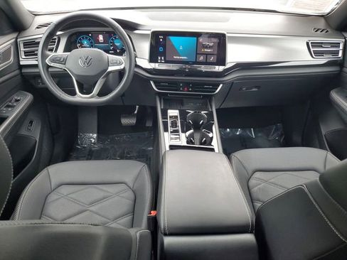 Used 2025 Volkswagen Atlas Cross Sport SE image 22