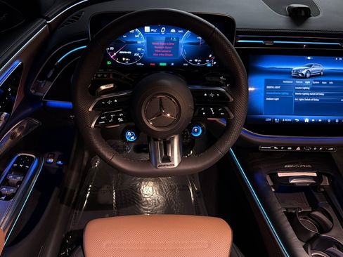 New 2026 Mercedes-Benz E 53 AMG e 4MATIC Wagon image 13