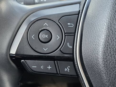 Used 2023 Toyota Venza XLE AWD/4WD image 15