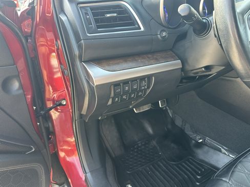 Used 2016 Subaru Outback 3.6R Limited AWD/4WD image 39