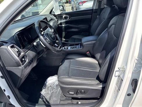 Used 2023 Kia Sorento EX AWD/4WD image 14