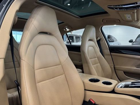 Used 2020 Porsche Panamera 4 image 23