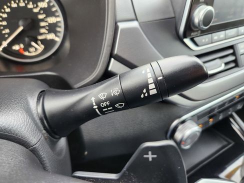 Used 2023 Nissan Altima 2.5 SR image 19