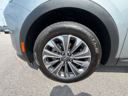 Used 2024 Buick Envision Preferred AWD/4WD image 20